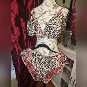 Leopard Print Bathing Suit Set with Pink Accents